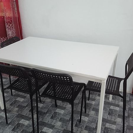 Homestay Idaman B B With 2 Room Aircond 2 Quen Bed And Not Sharing Room -Privacy كُوالا تيرينغانو المظهر الخارجي الصورة