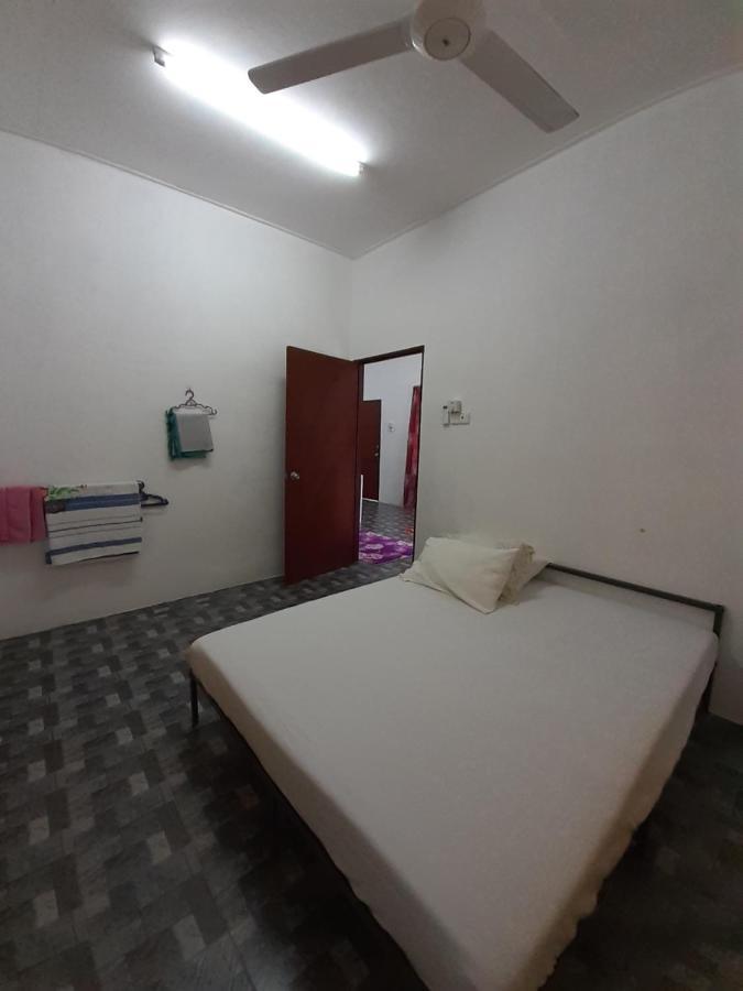 Homestay Idaman B B With 2 Room Aircond 2 Quen Bed And Not Sharing Room -Privacy كُوالا تيرينغانو المظهر الخارجي الصورة