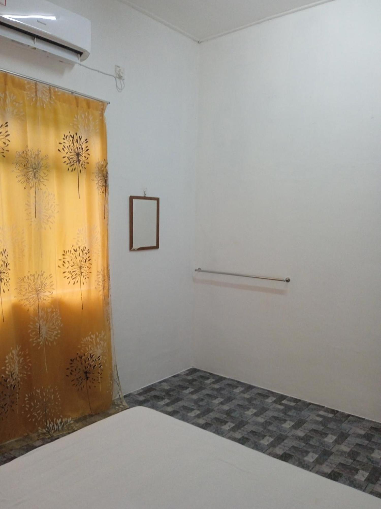 Homestay Idaman B B With 2 Room Aircond 2 Quen Bed And Not Sharing Room -Privacy كُوالا تيرينغانو المظهر الخارجي الصورة