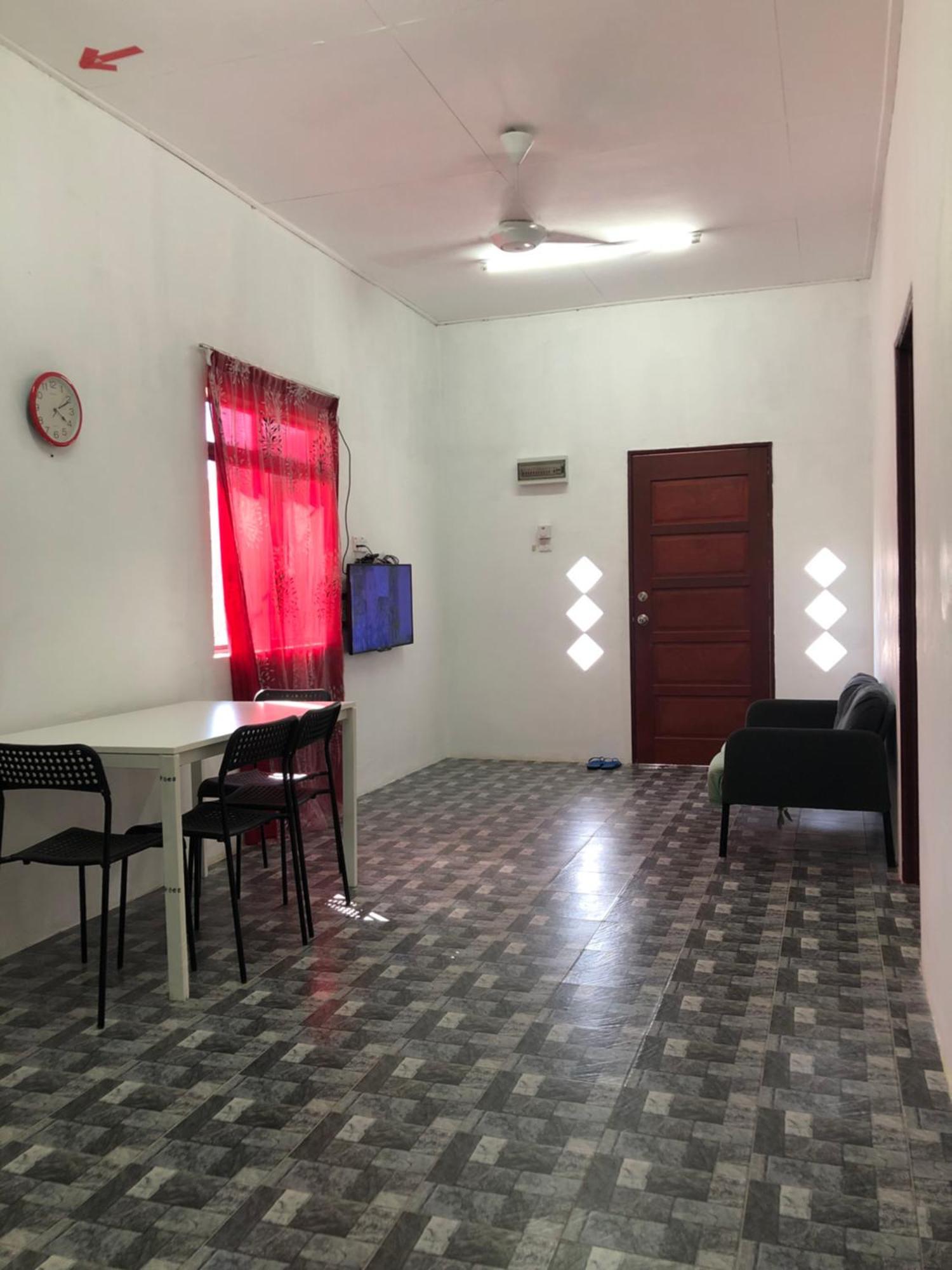Homestay Idaman B B With 2 Room Aircond 2 Quen Bed And Not Sharing Room -Privacy كُوالا تيرينغانو المظهر الخارجي الصورة