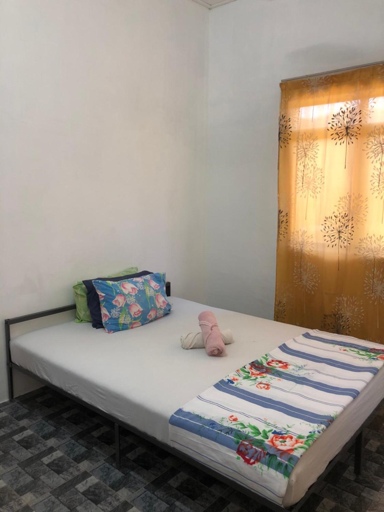 Homestay Idaman B B With 2 Room Aircond 2 Quen Bed And Not Sharing Room -Privacy كُوالا تيرينغانو المظهر الخارجي الصورة