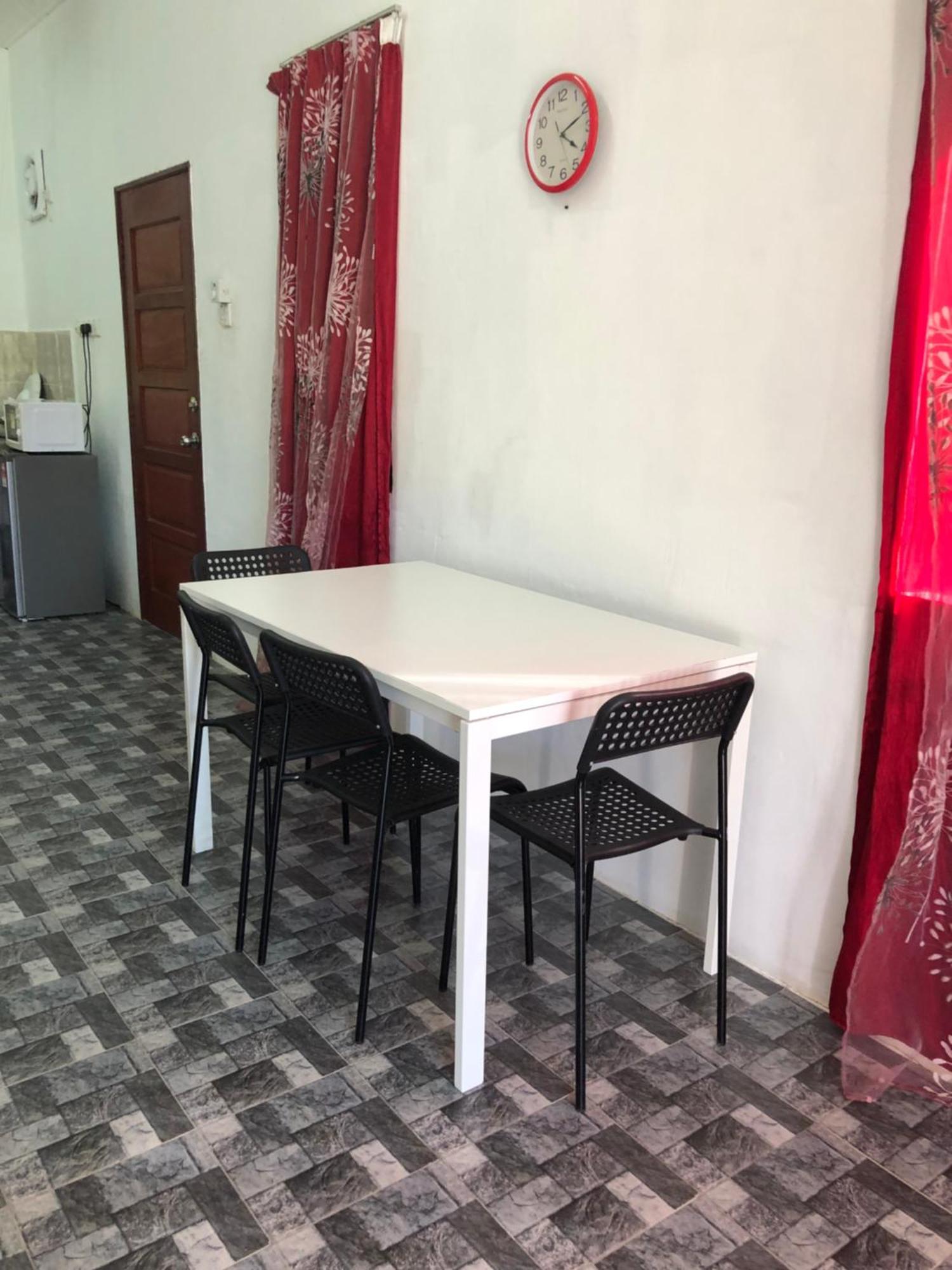 Homestay Idaman B B With 2 Room Aircond 2 Quen Bed And Not Sharing Room -Privacy كُوالا تيرينغانو المظهر الخارجي الصورة