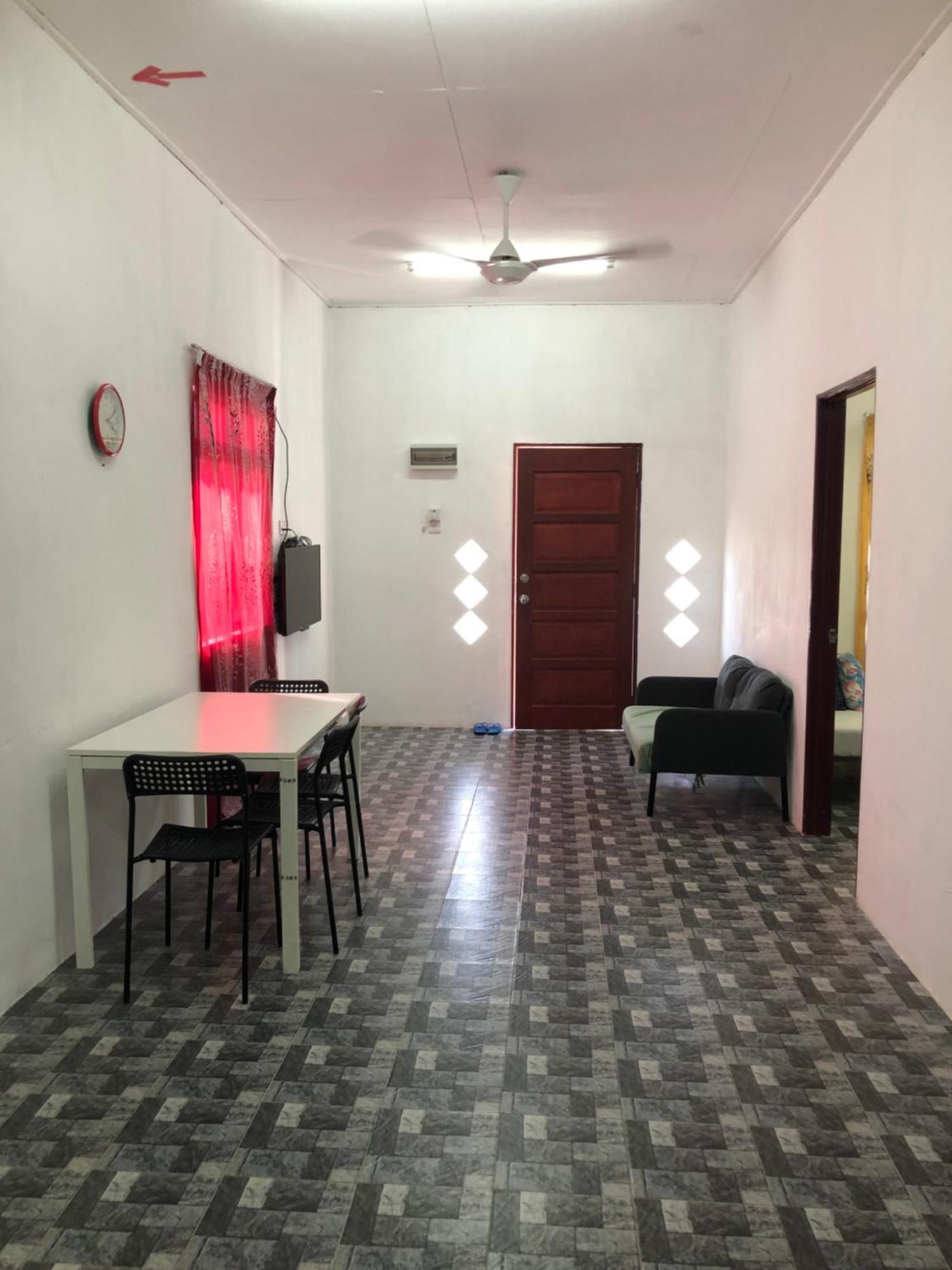 Homestay Idaman B B With 2 Room Aircond 2 Quen Bed And Not Sharing Room -Privacy كُوالا تيرينغانو المظهر الخارجي الصورة