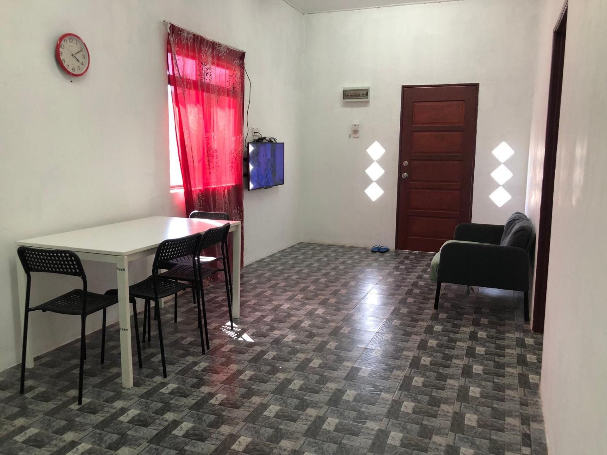 Homestay Idaman B B With 2 Room Aircond 2 Quen Bed And Not Sharing Room -Privacy كُوالا تيرينغانو المظهر الخارجي الصورة